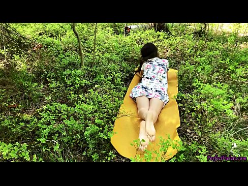 ❤️ டிண்டரில் உள்ள அந்நியன் என் பெண்ணை சுயஇன்பம் செய்து காடுகளில் உணர்ச்சிவசப்படுகிறான் ❤❌  பாலியல்  எங்களிடம் ☑